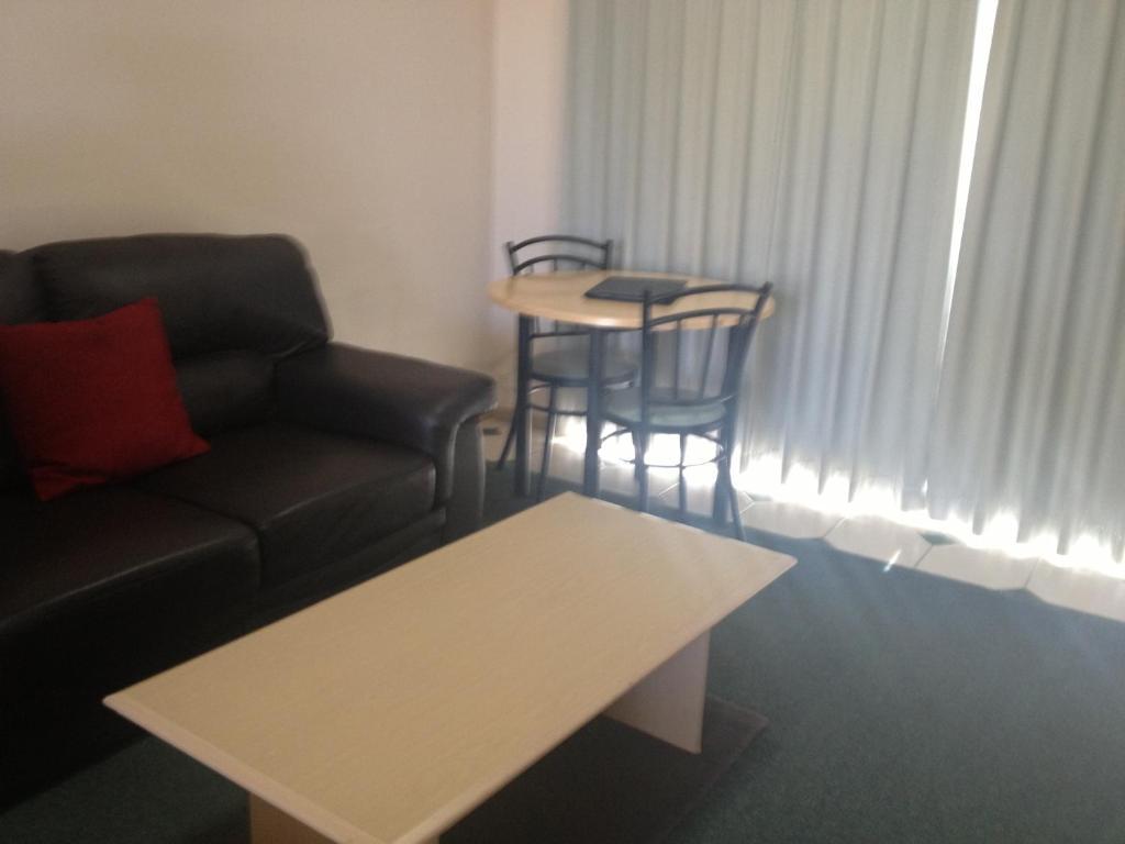 Rose Garden Motel Джелонг Номер фото